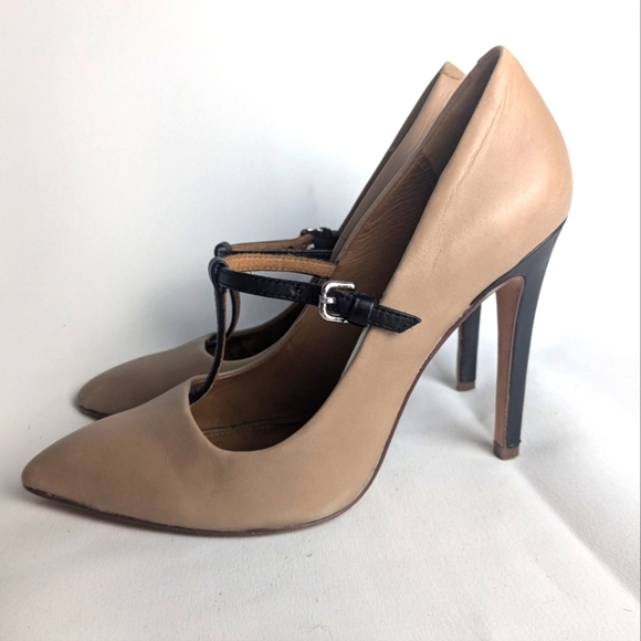 COACH Tan Leather Heel Pumps Shoes Black T Straps Size 5.5 Pointed Toe - Picture 9 of 11